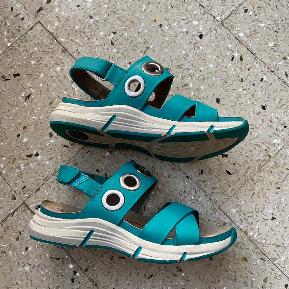 Bionica Olney teal leather sandals